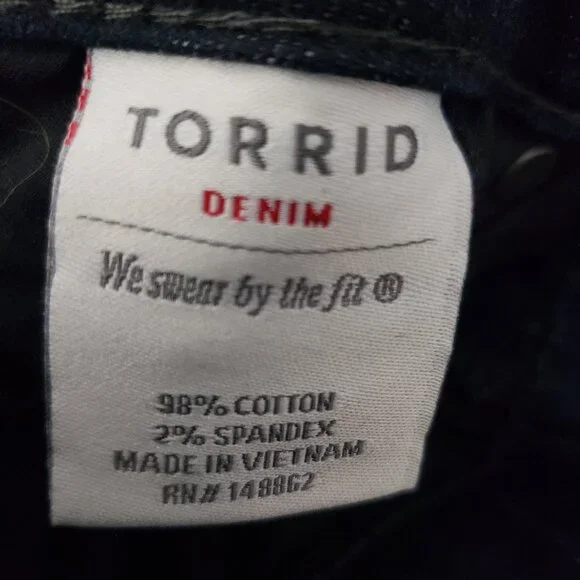 Torrid  Dark Wash Boyfriend Jeans  Stretch Straight Leg  Women's Size 14R - Picture 6 of 6